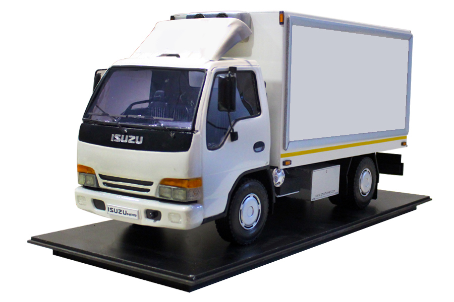 MAKET BOY:58 YÜKSEKLİK:29 CM 1:10 ÖLÇÜ ISUZU KAMYON IŞIKLI
